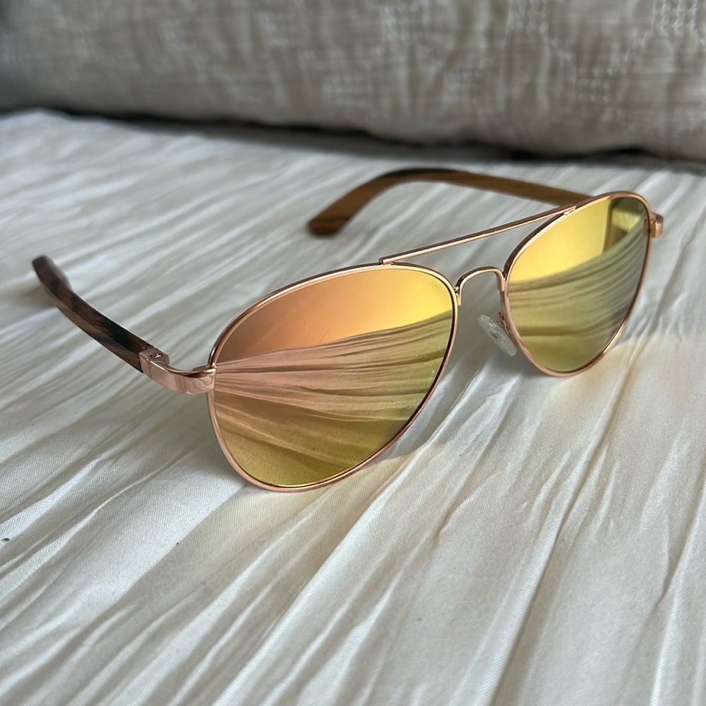 Oculuswear rose gold sunglasses